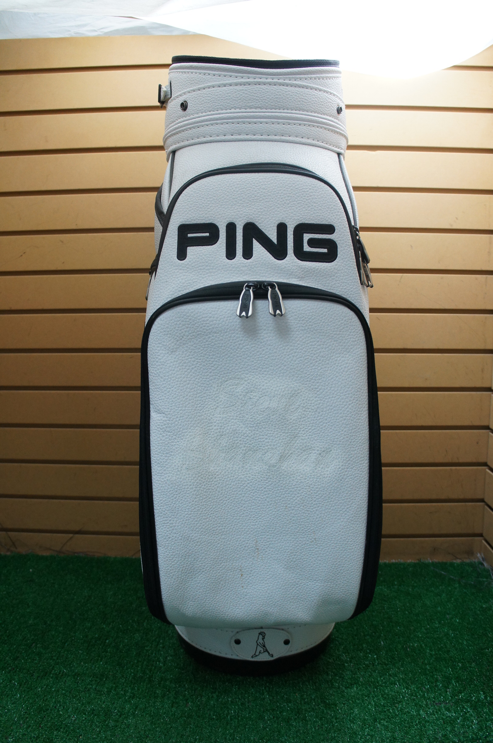 MINT Ping G5 S59 10" Tour Staff Bag 6Dividers White/Black/Blue SEE